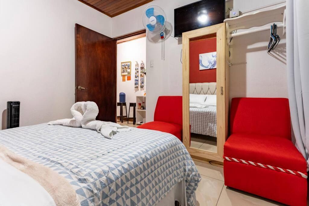 Private Bedroom 10 Minutes From The Sjo Airport Alajuela Exterior photo